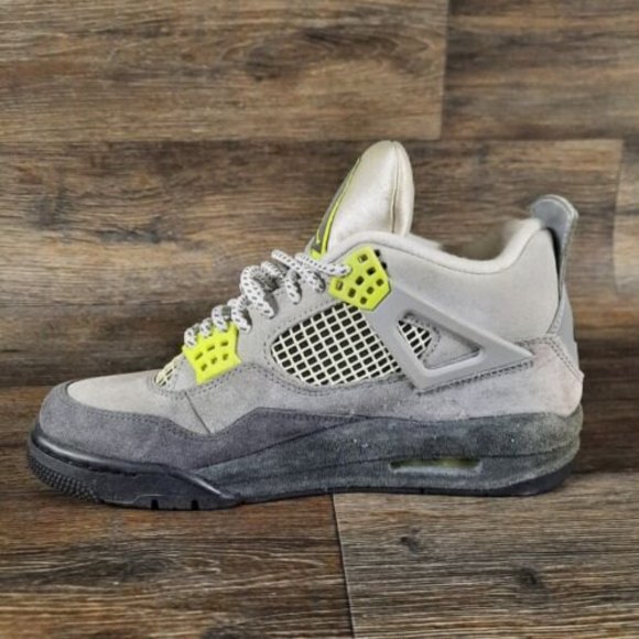 Air Jordan 4 Retro SE \